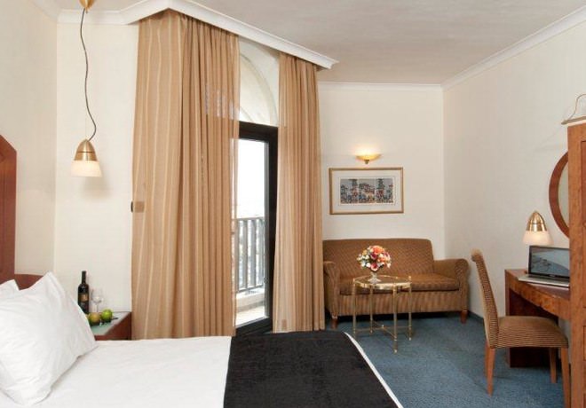 Crowne Plaza Hotel - Junior Suite