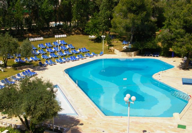 Ramada Hotel - Pool im Freien Ramada Hotel - Pool im Freien