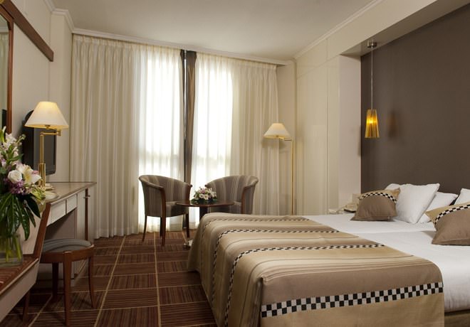 Rimonim Hashalom - Zimmer Rimonim Hashalom - Zimmer