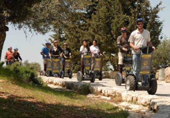 סיור סגווי בטיילת ארמון הנציב סיור סגווי בטיילת ארמון הנציב