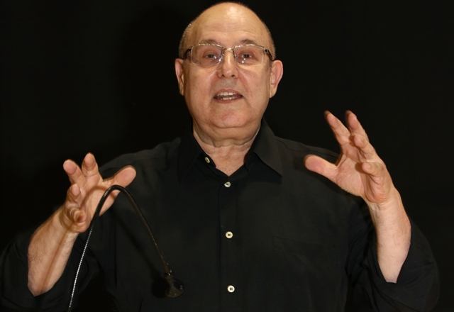 צביקה קרוכמל מרצה מבוקש