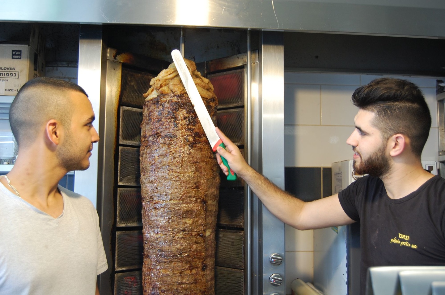 סיור אוכל רחוב בעיר התחתית חיפה MORE סיור אוכל רחוב בעיר התחתית חיפה MORE