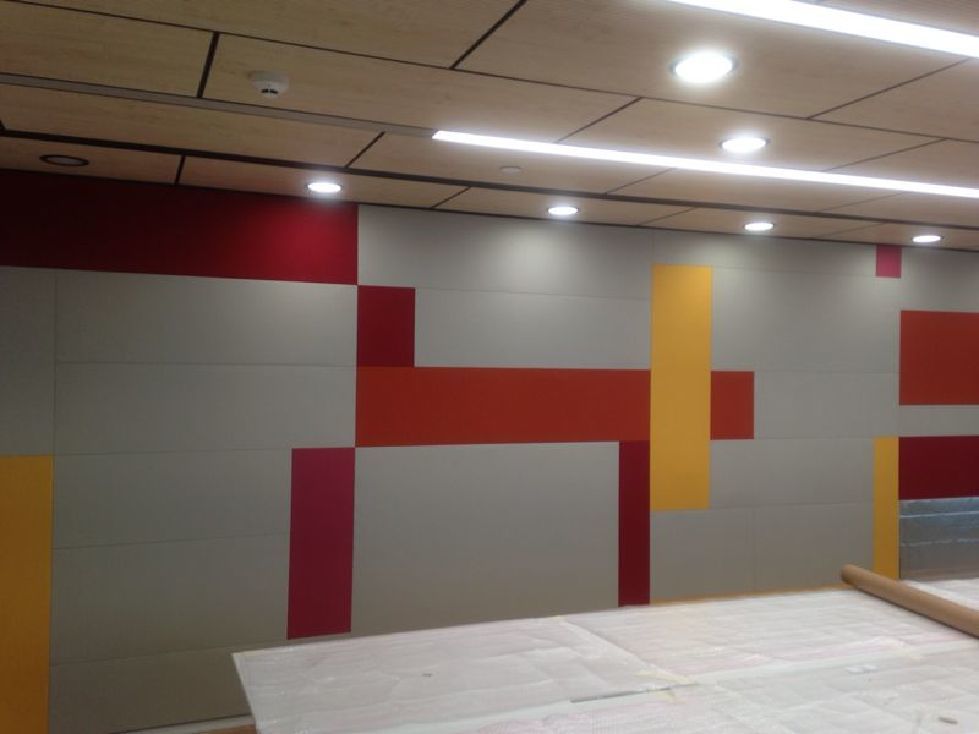 משרדי קסלמן PWC - חיפוי קיר משרדי קסלמן PWC - חיפוי קיר