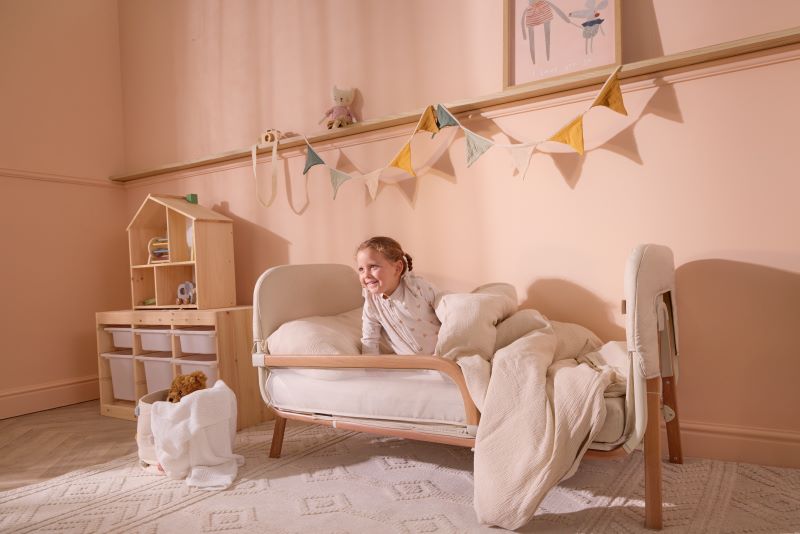 עריסה מתחברת שהופכת למית מעבר קוזי אקסל