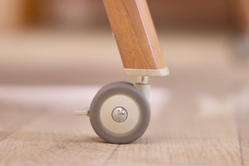 גלגלים לעריסת CoZee - ניידות חכמה בבית tutti bambini