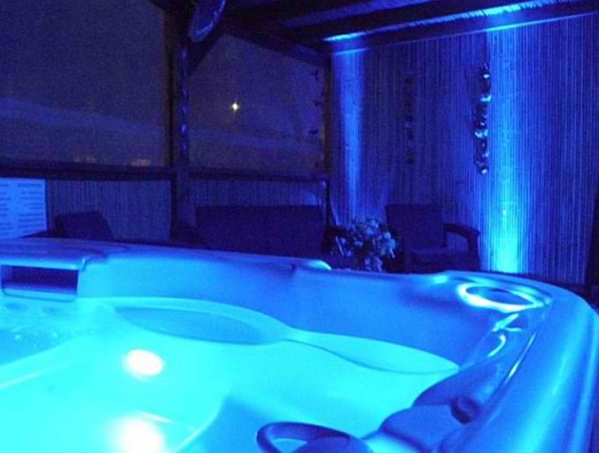   מול אדום דירות נופש בים המלח