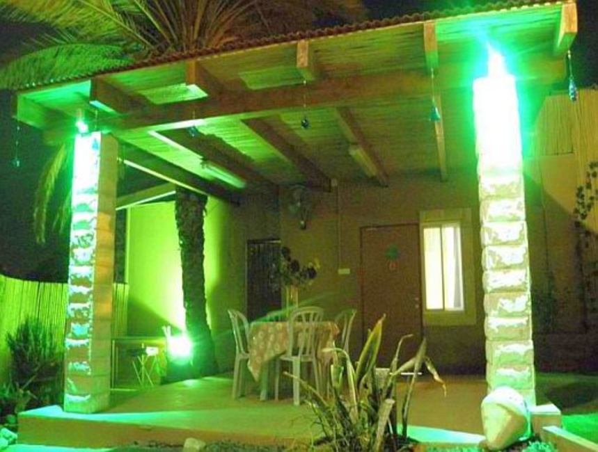   מול אדום דירות נופש בים המלח