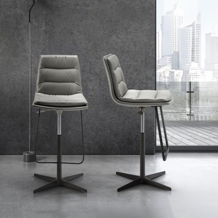 כסא בר EF LILY SWIVEL STOOL