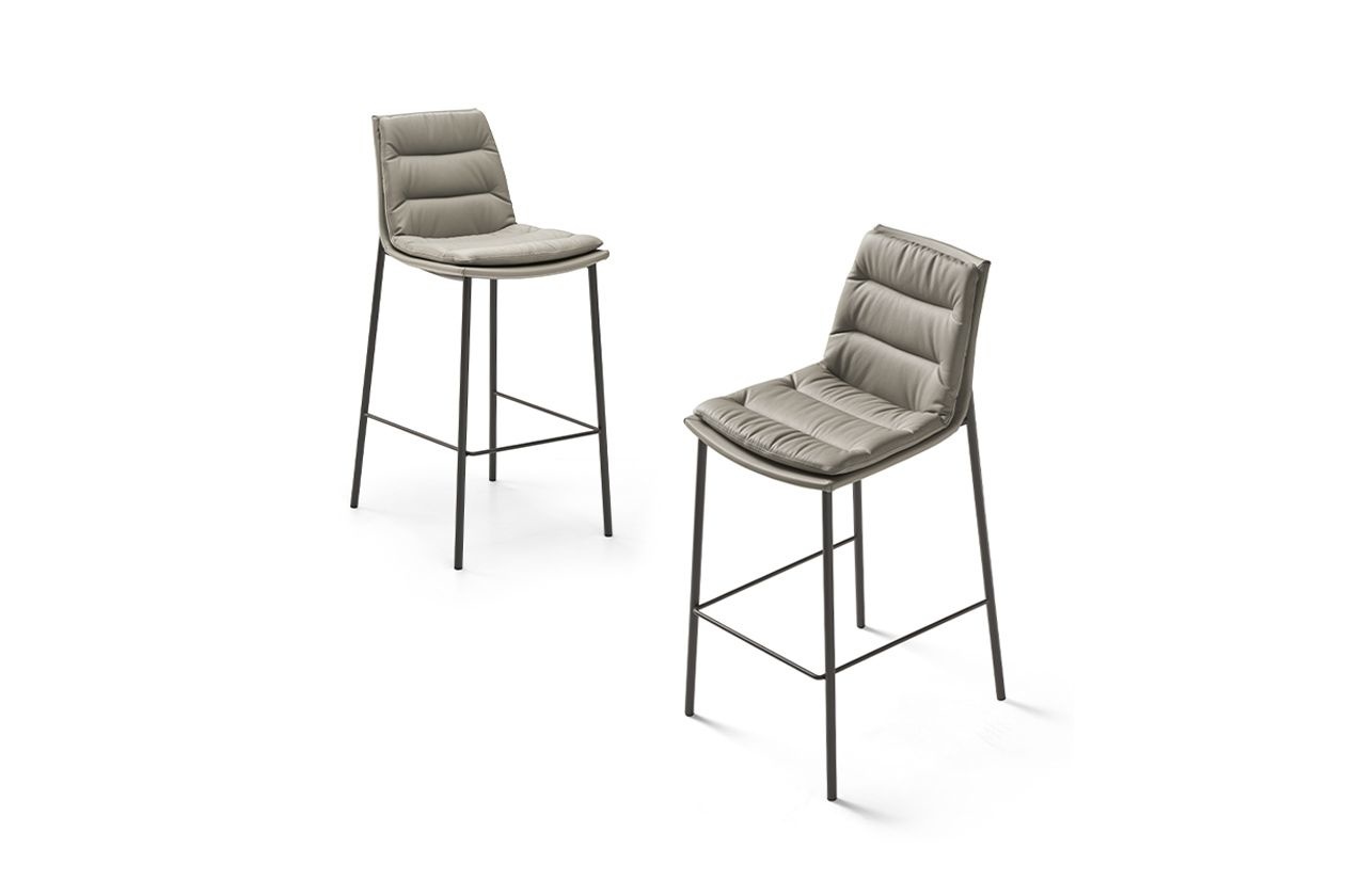 EF LILY STOOL