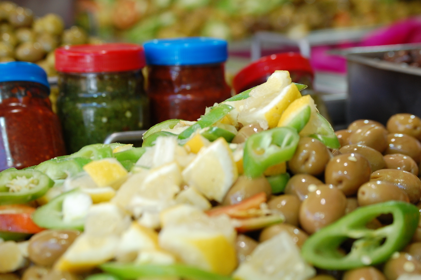 סיור טעימות וקולינריה בשוק תלפיות חיפה