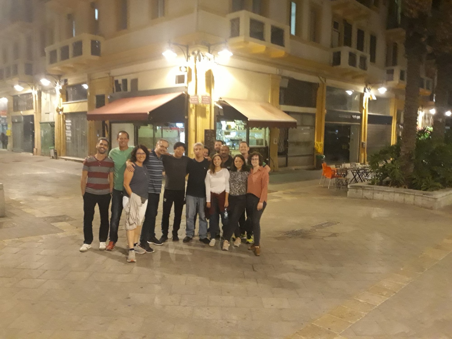 סיור חיי הלילה בעיר התחתית חיפה MORE‎