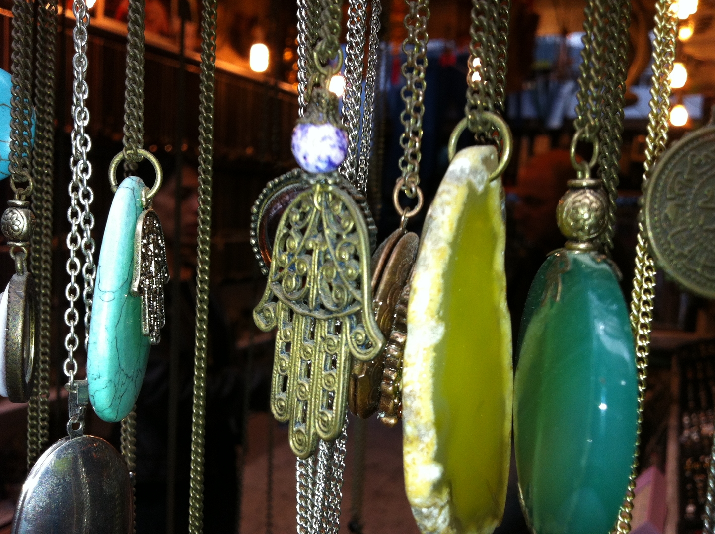 סיור בשוק הפשפשים