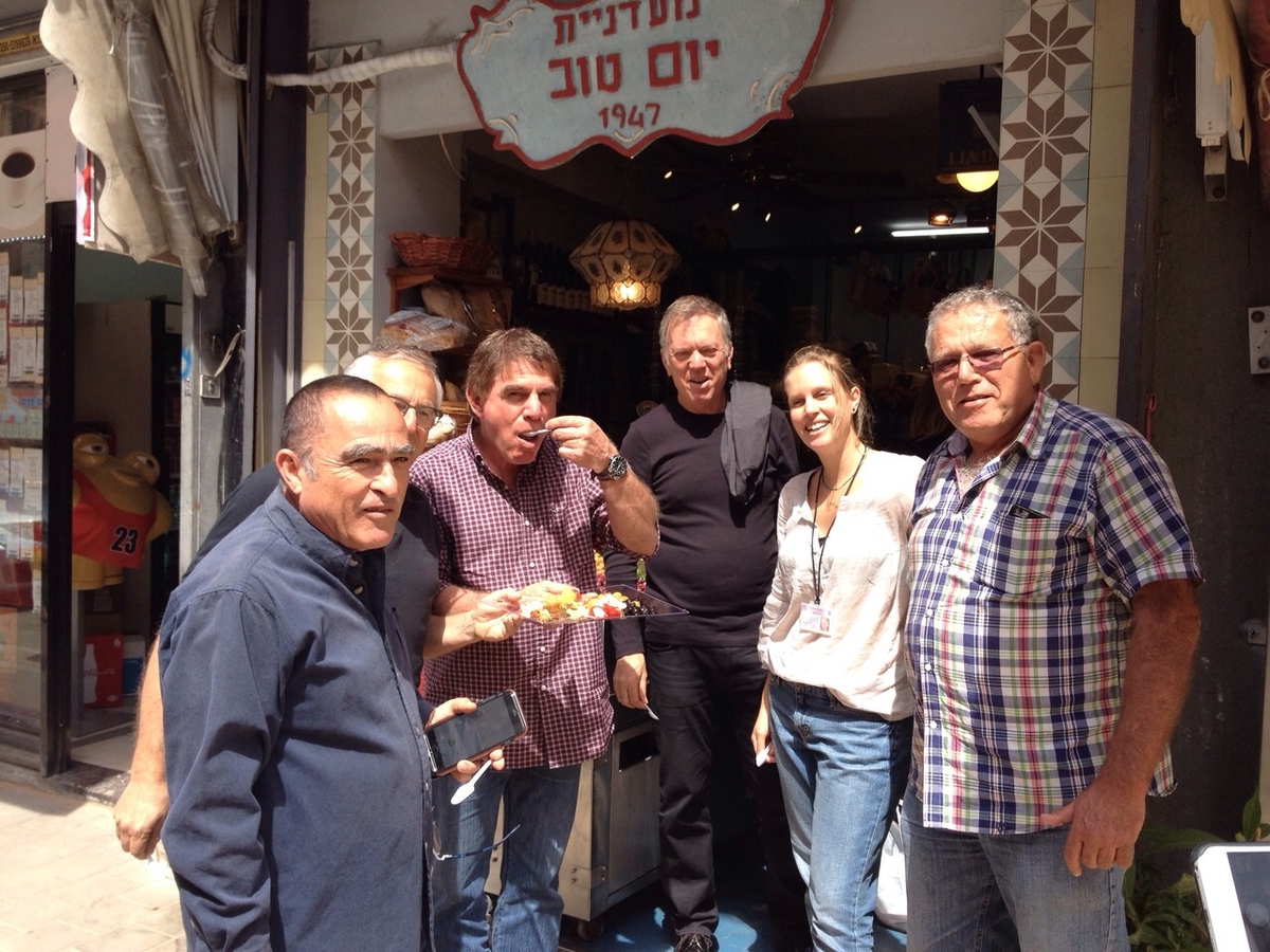 סיור טעימות מודרך בשוק לוינסקי