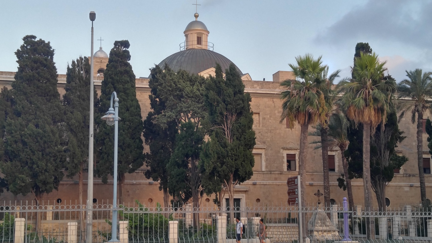 סיור חמש הדתות בחיפה MORE