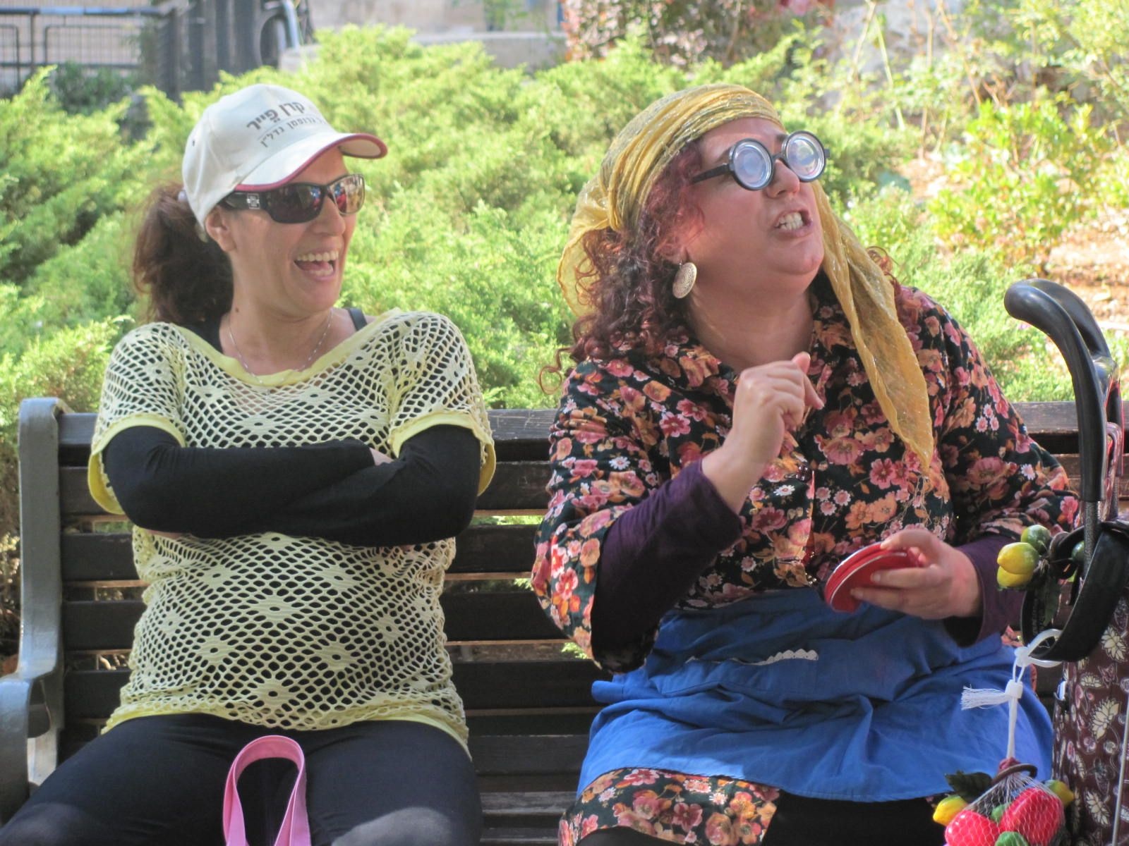 סיורים מומחזים ותיאטרליים בשכונת נחלאות MORE