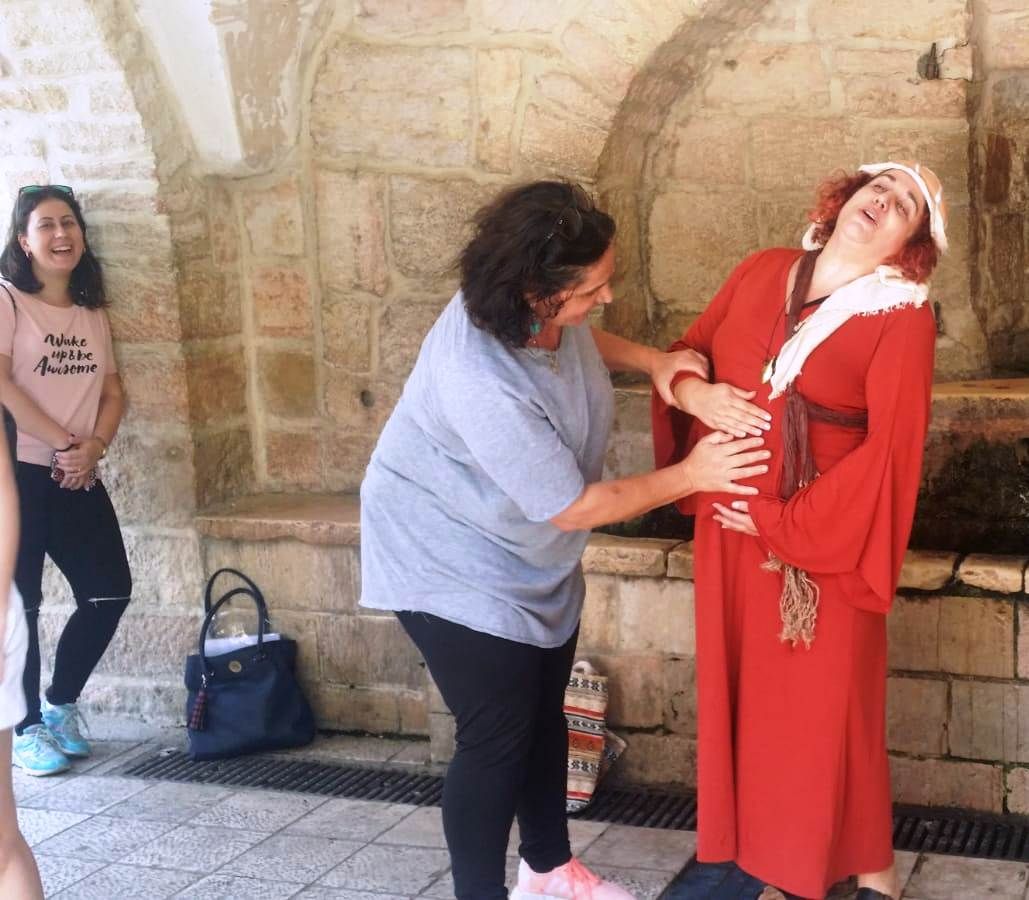 סיור תיאטרלי מומחז בעין כרם MORE צילום רויטל צדקה