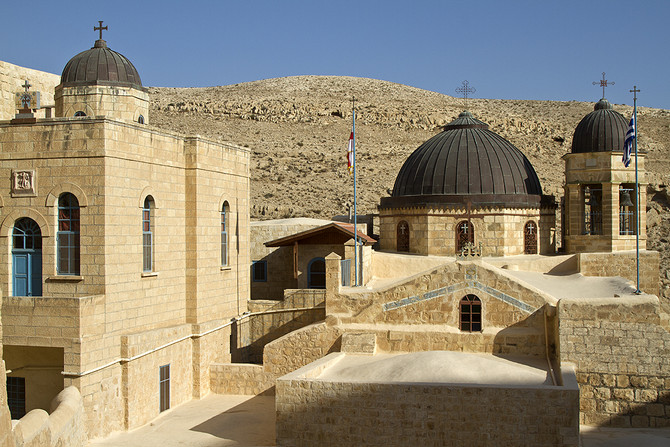 אתרים במדבר יהודה וצפון ים המלח - צילום רון פלד