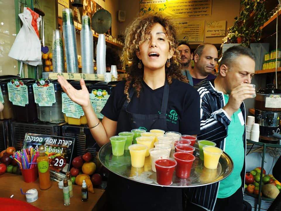 סיור קולינרי טבעוני בשוק הכרמל MORE