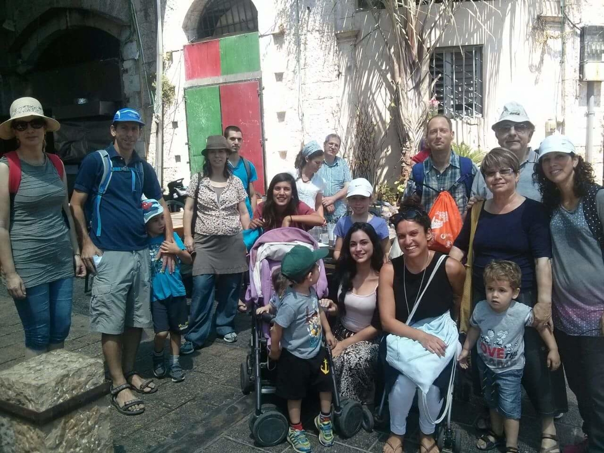 סיור מודרך בשוק הפשפשים