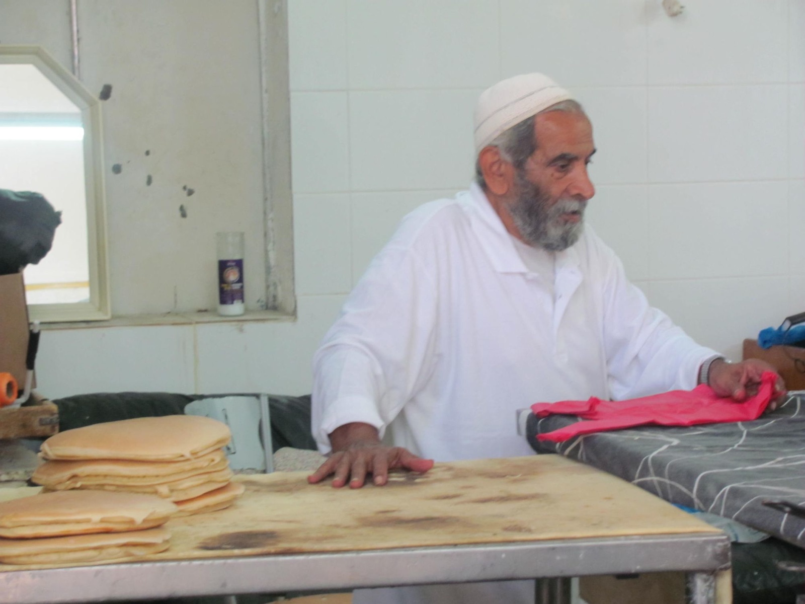 סיור טעימות וסיפורים בכרם התימנים MORE