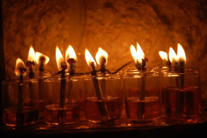 סיור חנוכיות ברובע היהודי בעיר העתיקה בירושלים סיור חנוכיות ברובע היהודי בעיר העתיקה בירושלים