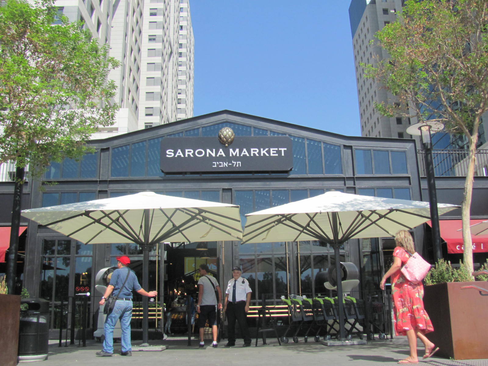 סיורים בשרונה מרקט - צילום MORE