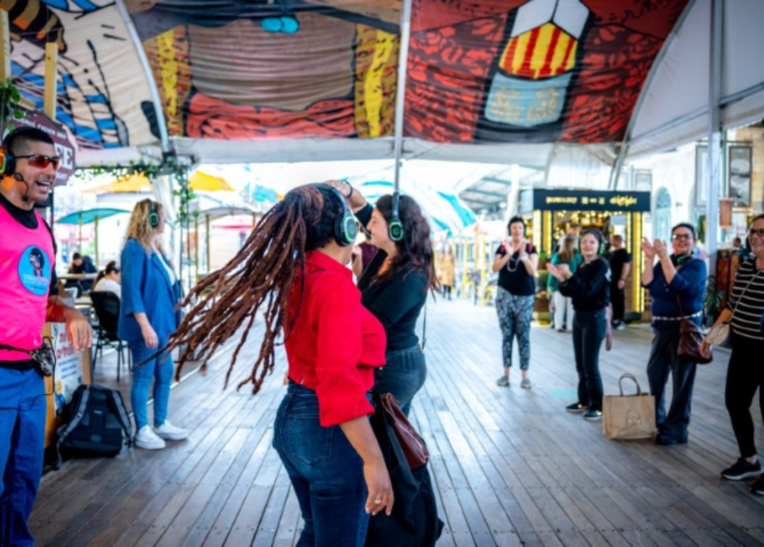 ריקוד חייה בסמטאות ירושלים