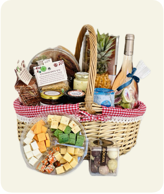 מארז גבינות ופינוקים מהשוק 